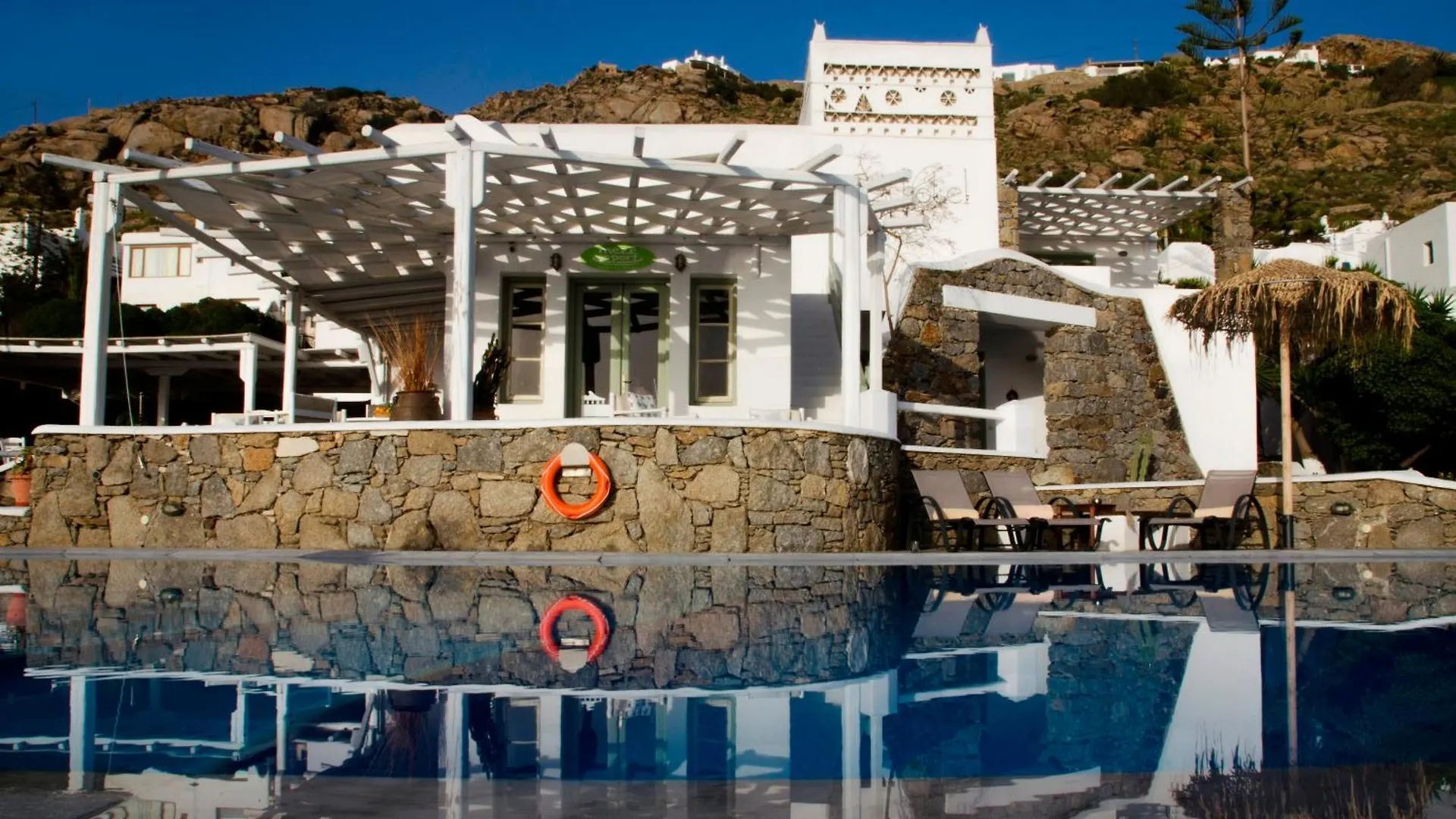 ***  Olia Hotel Tourlos Greece