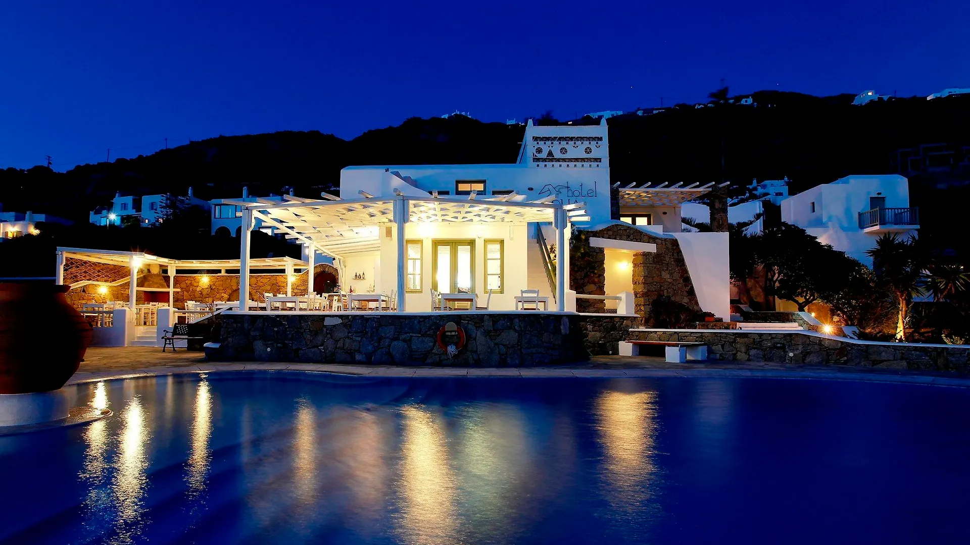 Olia Hotel Tourlos Greece