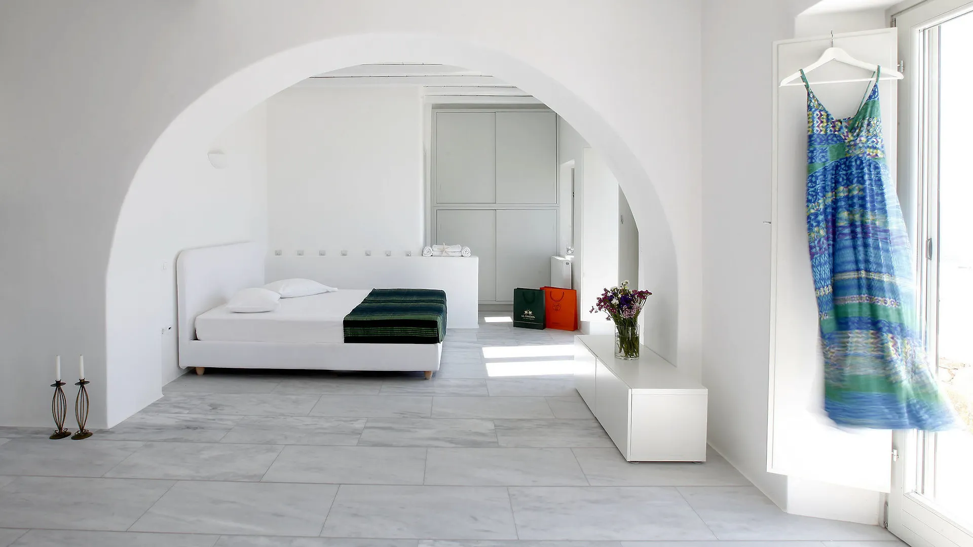 Olia Hotel Tourlos Greece