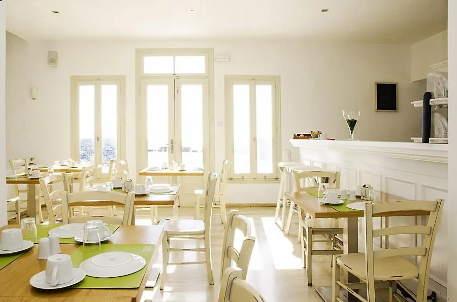 Olia Hotel Tourlos 3*,