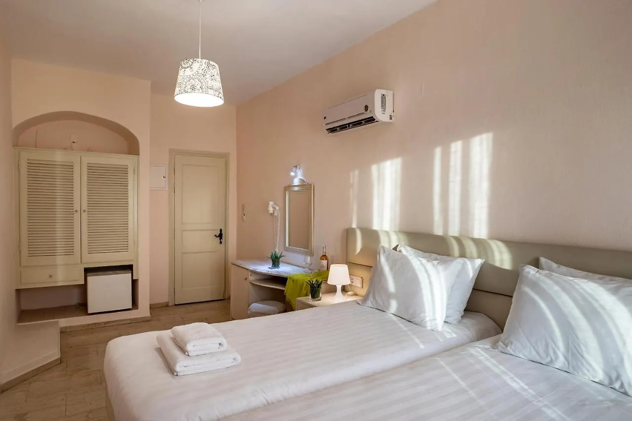 Olia Hotel Tourlos